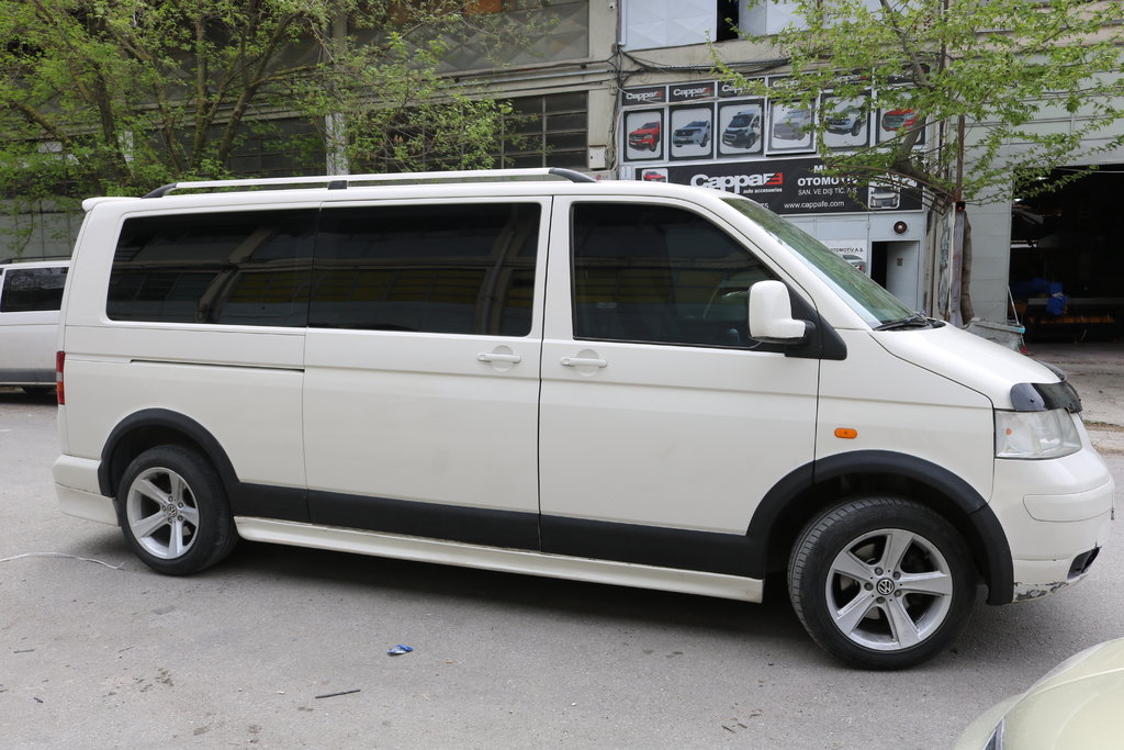 Комплект молдингів і арок (11 деталей) 1 двері, Коротка база для Volkswagen T5 Multivan 2003-2010 рр