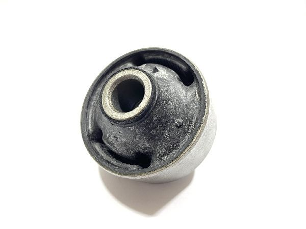 Сайлентблок переднього важеля задній Geely EX7 EEP