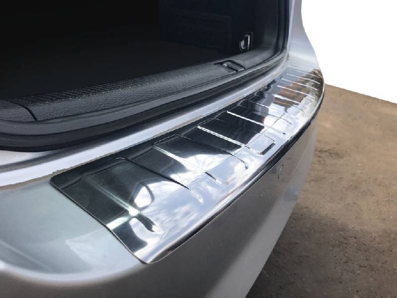 Накладка на задній бампер Carmos (SW, нерж) Volkswagen Passat B7 2012-2015 рр.