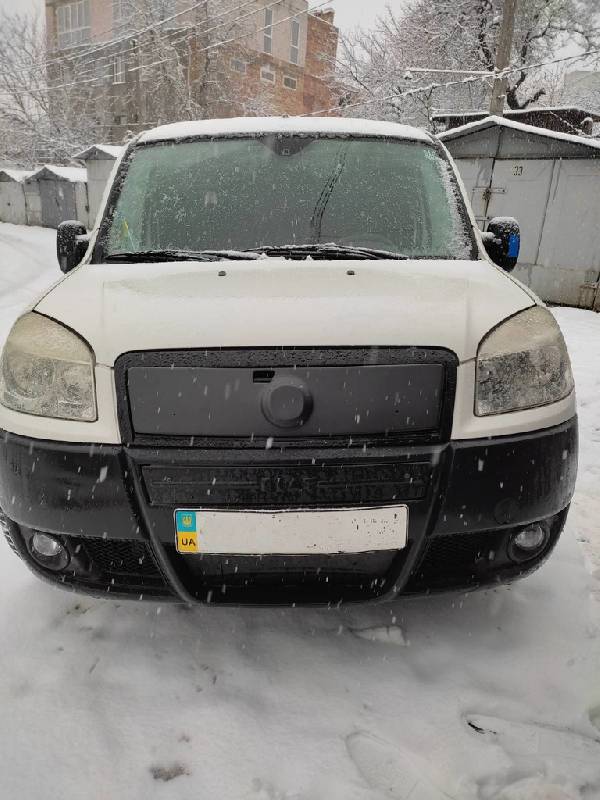 Верхня зимова накладка на решітку Глянцева Fiat Doblo I 2005-2010 рр.