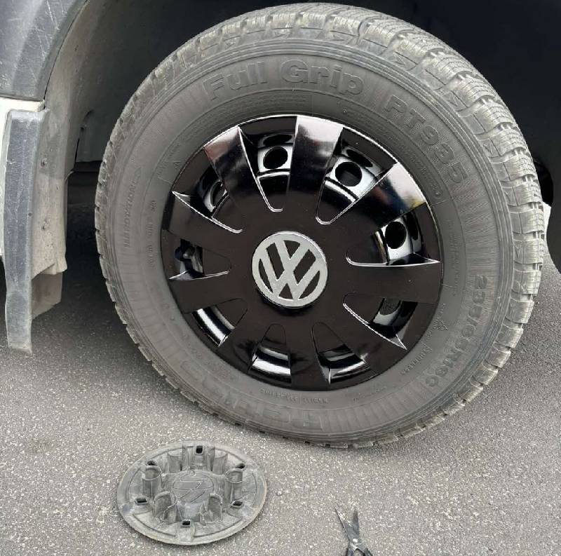 Ковпаки чорні ABS (1-катковий, 4 шт) Volkswagen Crafter 2006-2016 рр.