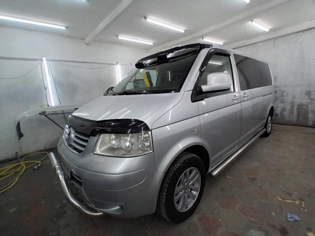 Козирьок на лобове скло (під фарбування) для Volkswagen T5 Caravelle 2004-2010 рр