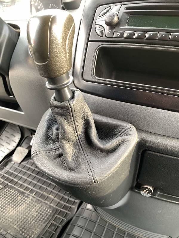 Шкіряний чохол на КПП Тіптронік Mercedes Vito W639 2004-2014 рр.