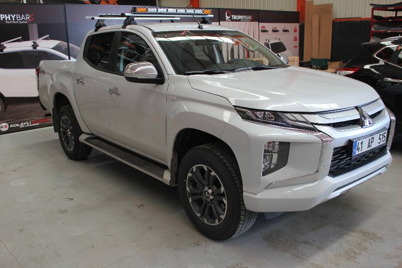 Перемички на гладку дах (2 шт, Asaf V4) Mitsubishi L200 2015-2024 рр.