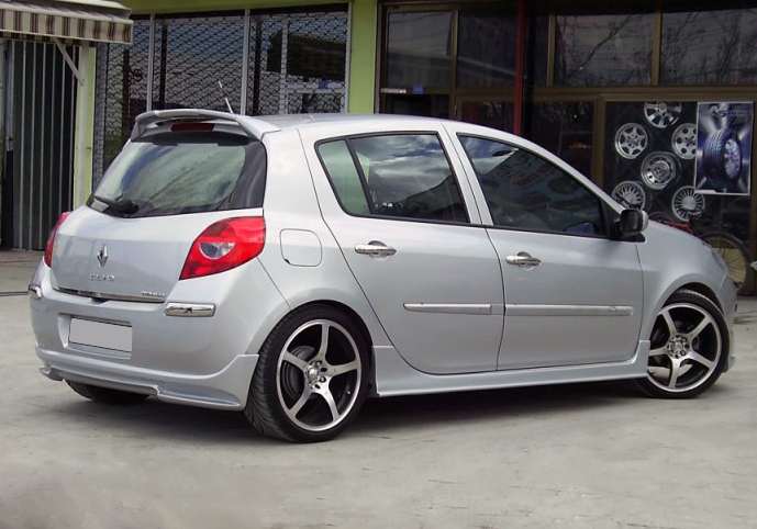Бокові пороги (під фарбування) Renault Clio III 2005-2012 рр.