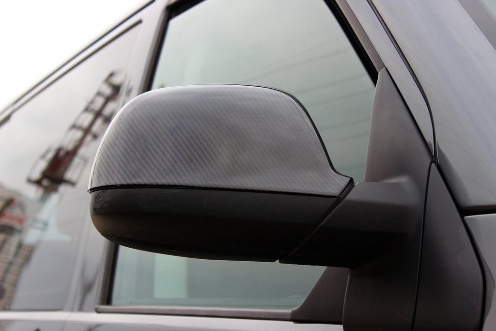 Накладки на дзеркала (2 шт., карбон) Покриття під карбон для Volkswagen T6 2015-2024 рр